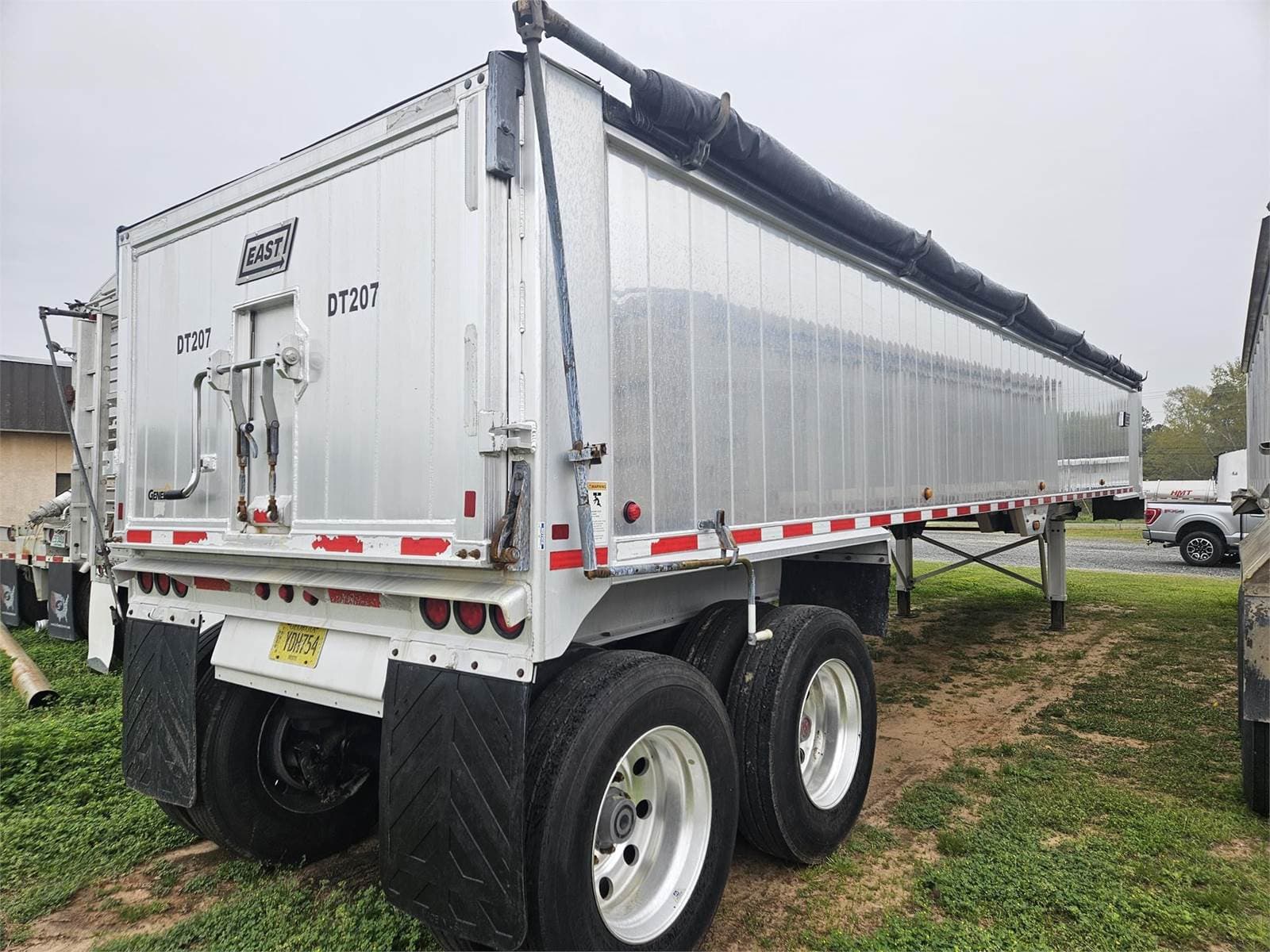 2017 East 39 ft Frameless End Dump Trailer - Tandem Axle, Aluminum