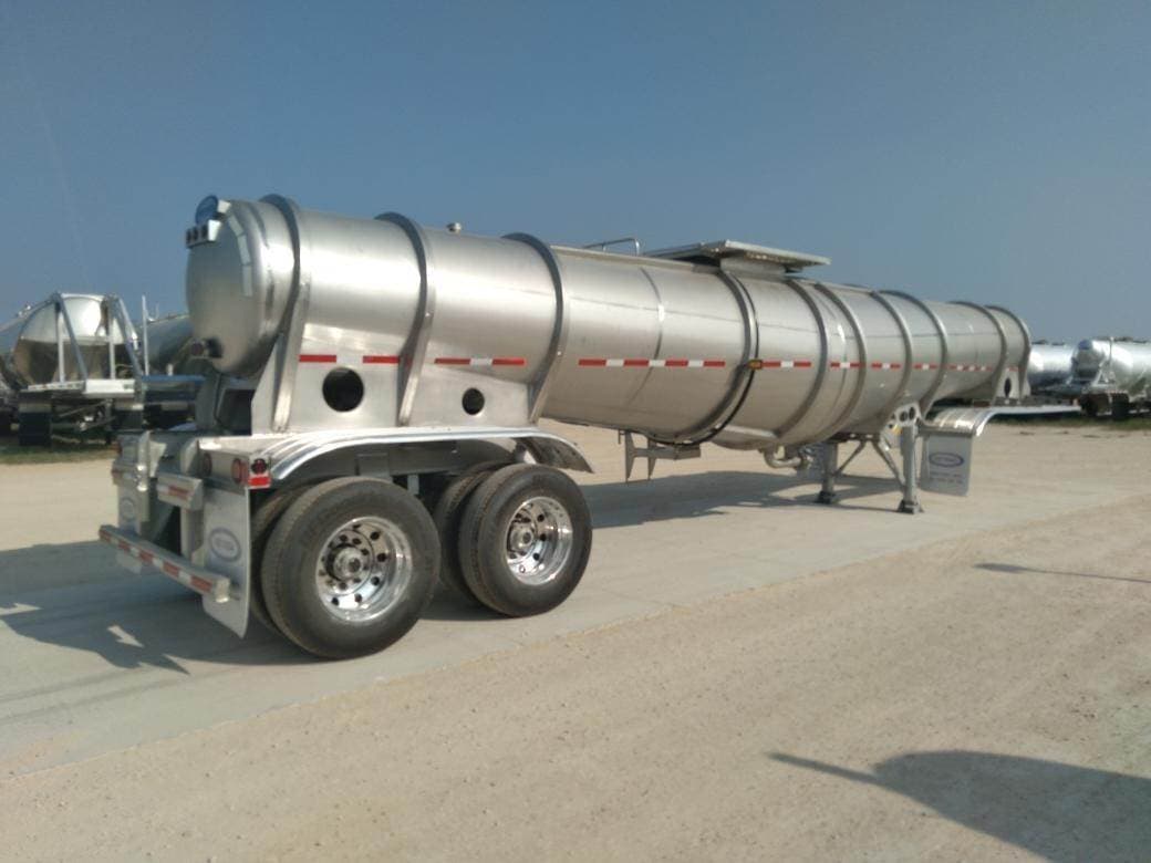 2024 Retesa 5600 Gallon Stainless Steel Non Code Tank Trailer - Tandem Axle, Air Ride