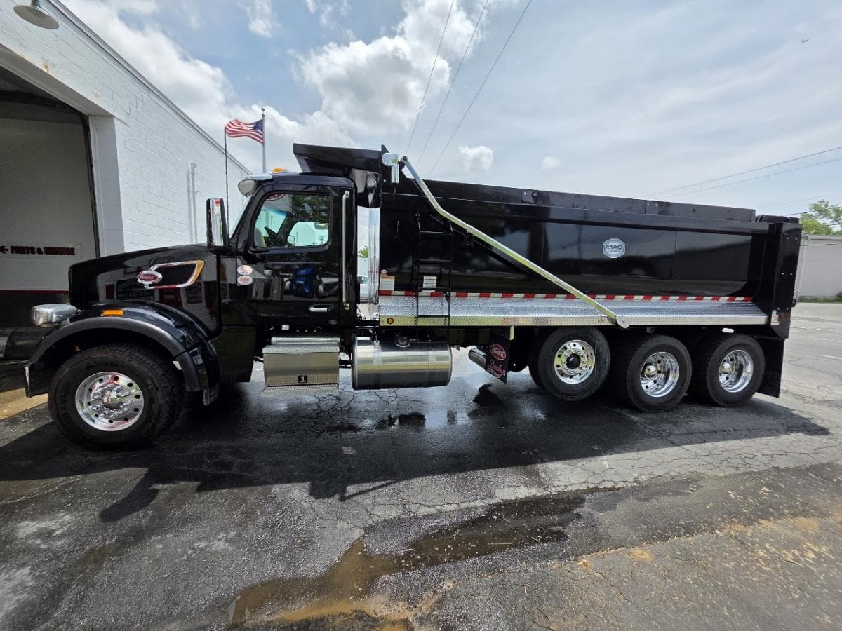 2025 Peterbilt 567 Dump Truck