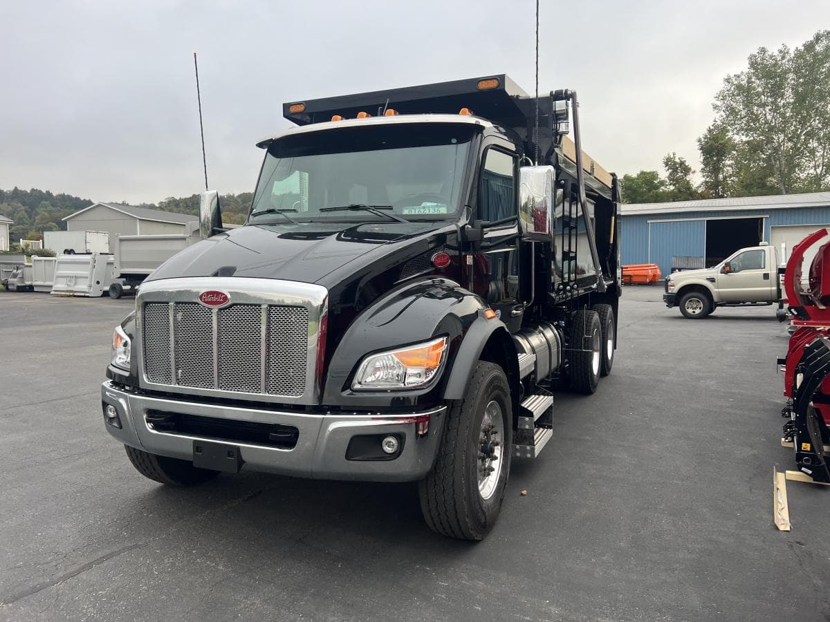 2025 Peterbilt 548 Dump Truck
