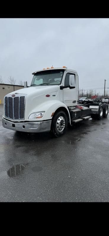 2025 Peterbilt 579 Daycab for Sale