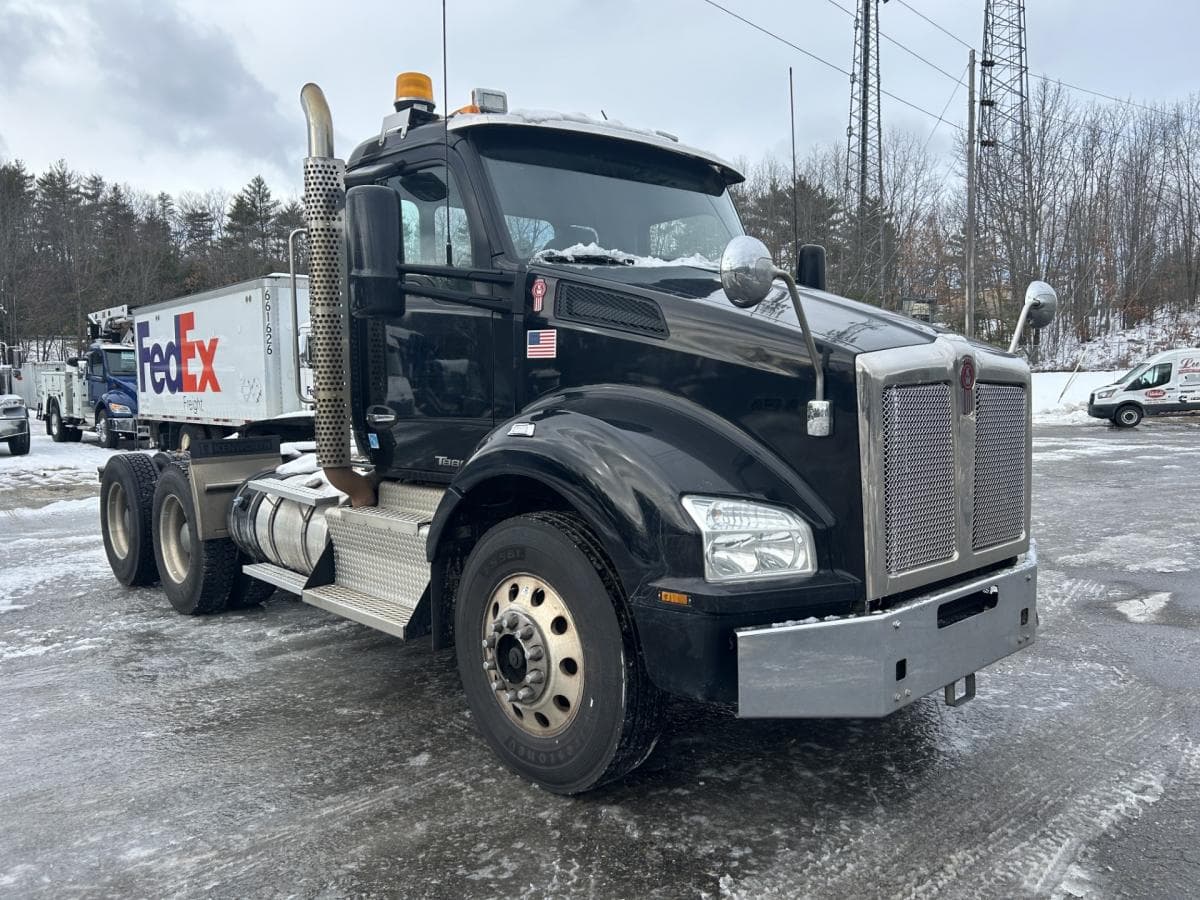 2016 Kenworth T880 Daycab