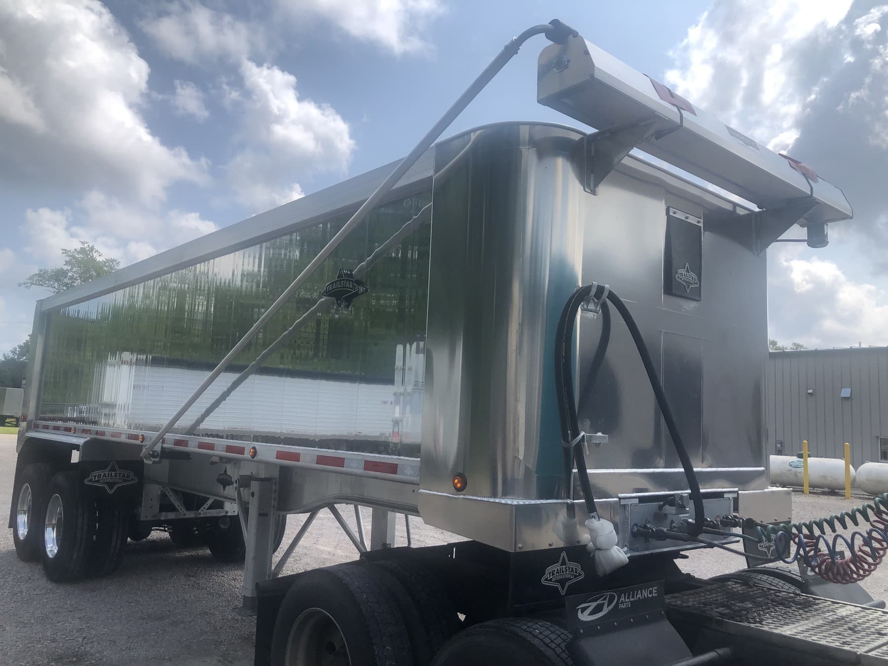 2025 Trailstar 28' x 96" x 60" Frame Smooth Side Dump