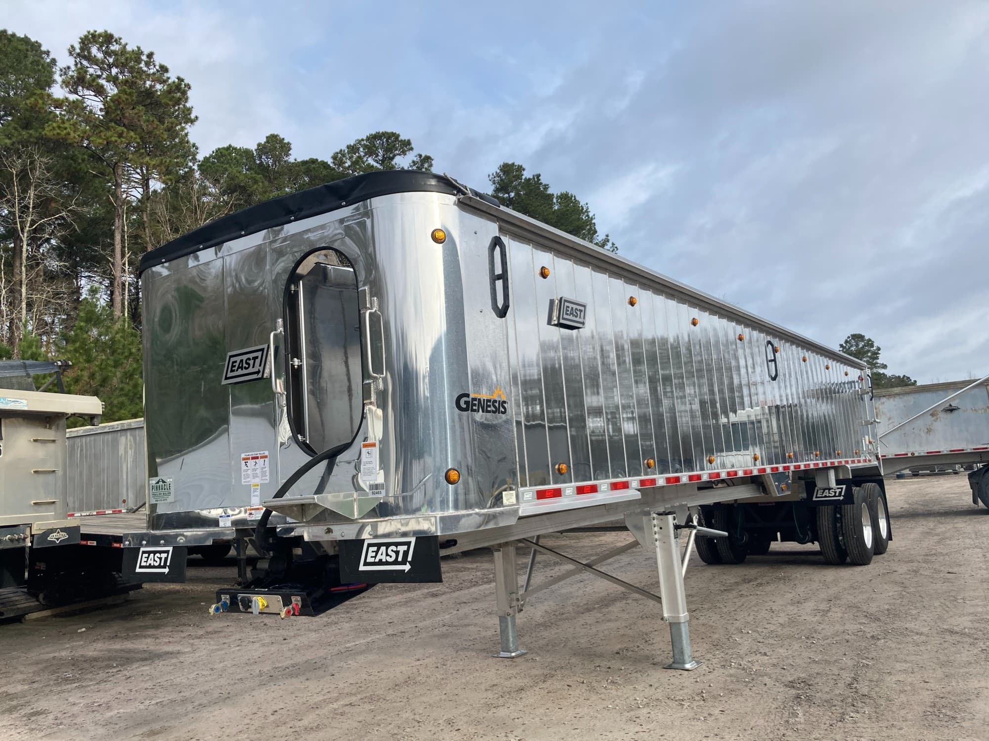 2027 East Frameless Genesis 39ft End Dump Trailer